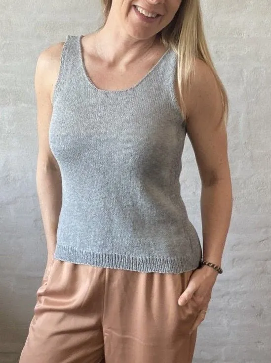 Ane Summer top with rib stitch panels by Önling, knitting pattern