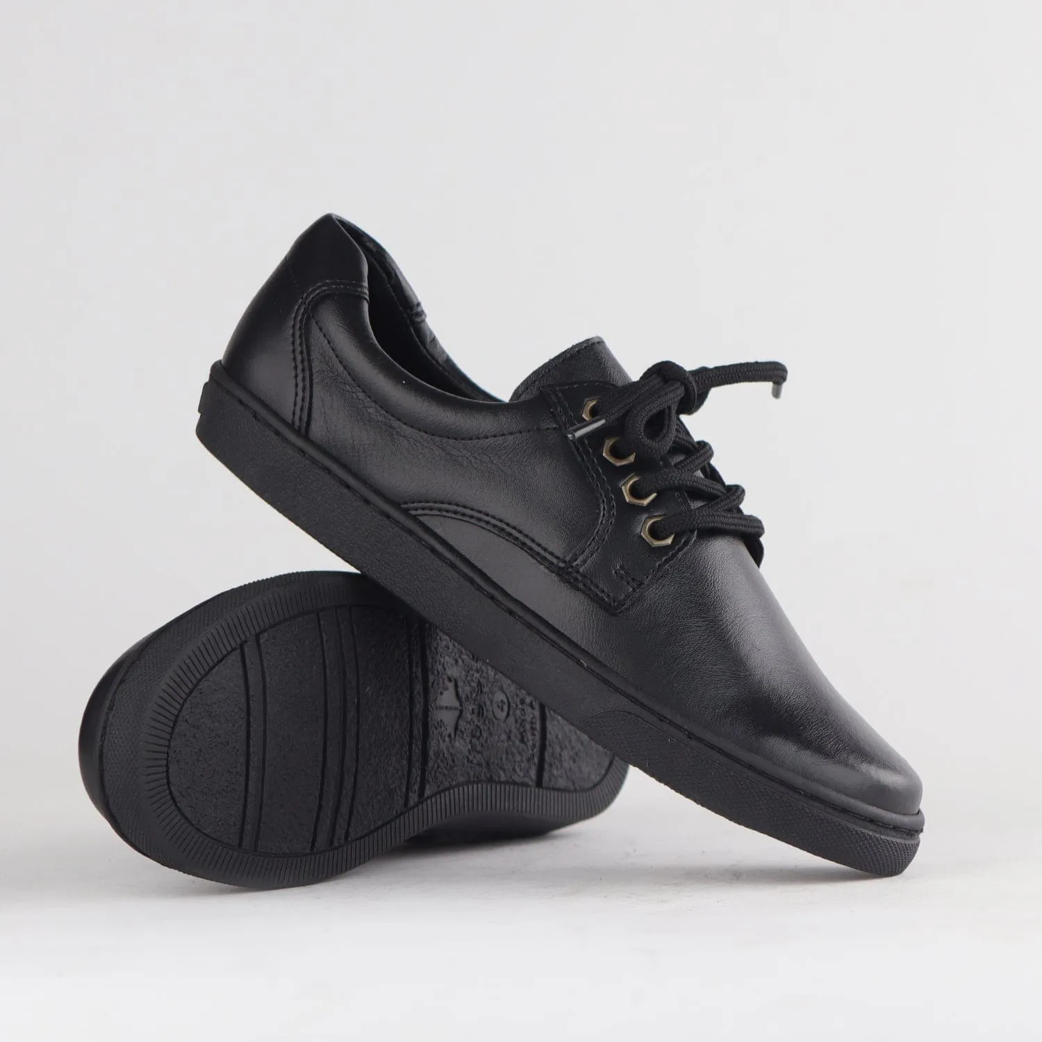 Boys Lace-up School Shoe in Black - 11422