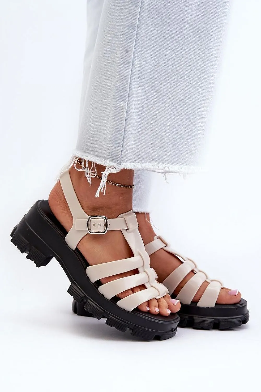 Sandals model 198045 Step in style