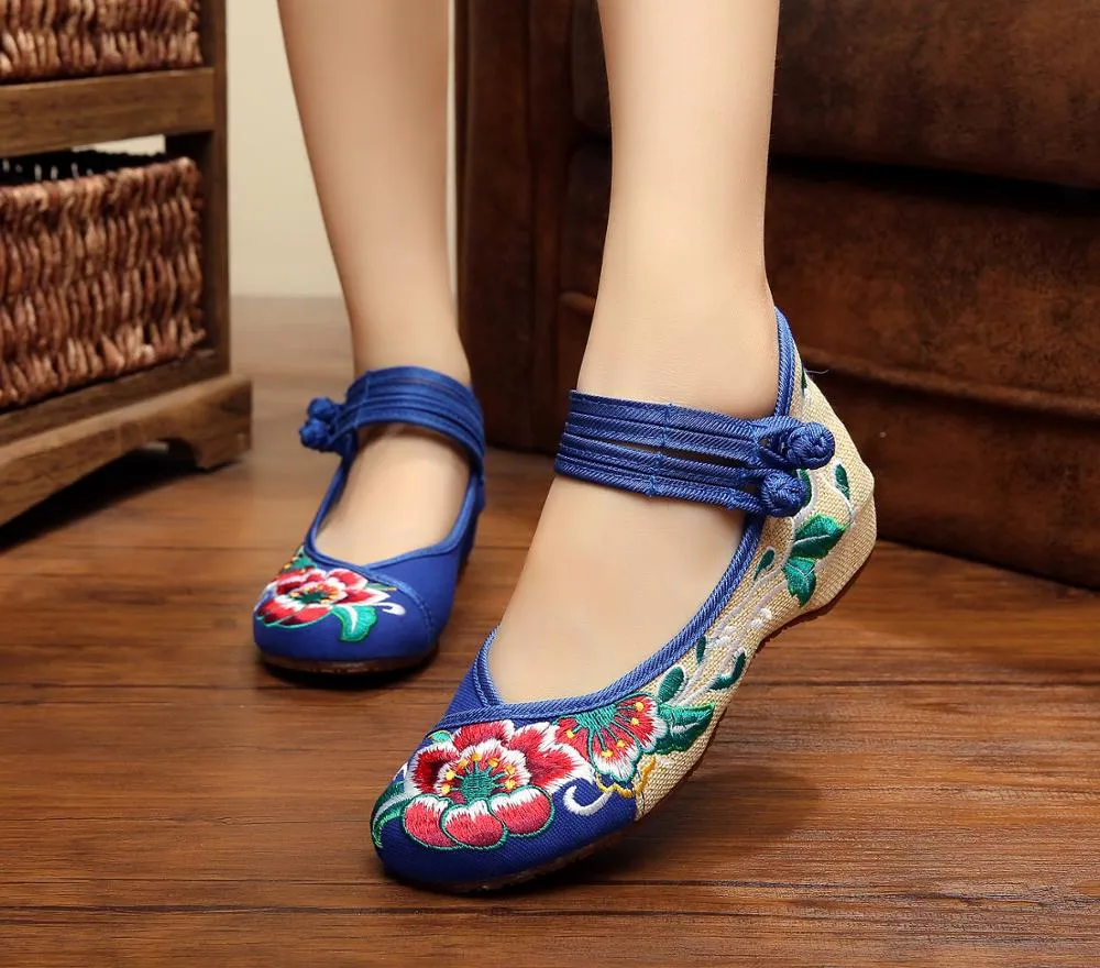 Spring Floral Embroidered Flat Shoes