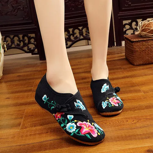 Spring Floral Embroidered Flat Shoes