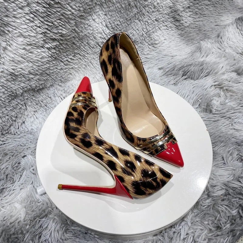 TEEK - Tipped Red Pumps